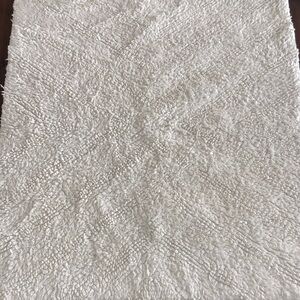 White Thick 24” x 26” bath mat